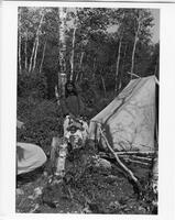 A147: Ojibwe woman and child, Little Grand Rapids, Manitoba, circa 1930s