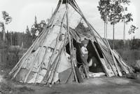 A292: Ojibwe child, Pikangikum, Ontario, circa 1930s