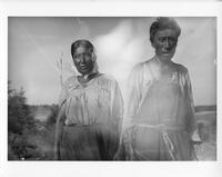 A139: Minwewekaneyaash and his wife, Little Grand Rapids, Manitoba, circa 1930s