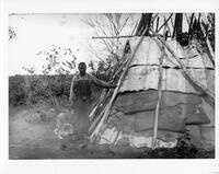 A093: John Keeper, Sr. (Giiwichens) at his zhaabandowaan, Little Grand Rapids, Manitoba, circa 1930s