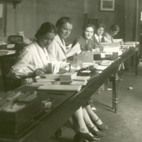 Goldschmidt Lab, Kaiser Wilhelm Institut: female workers.