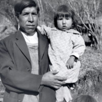 2-2-u-4: John Driver, with daughters Agnes and Lucinda Driver