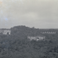 Mayan dwelling ruins