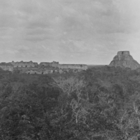 Mayan temple, landscape view