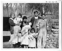 2-2-u-2: Driver family portrait, standing outside