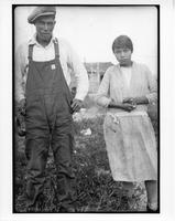 F-149: Pair of Ojibwa, portrait 