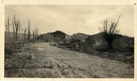 Road between Esnes and Montzerille