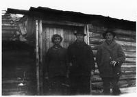 D104: Innu woman and two French-Canadian men